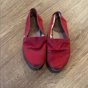 TOMS Women's Vibrant Red Canvas Loafers